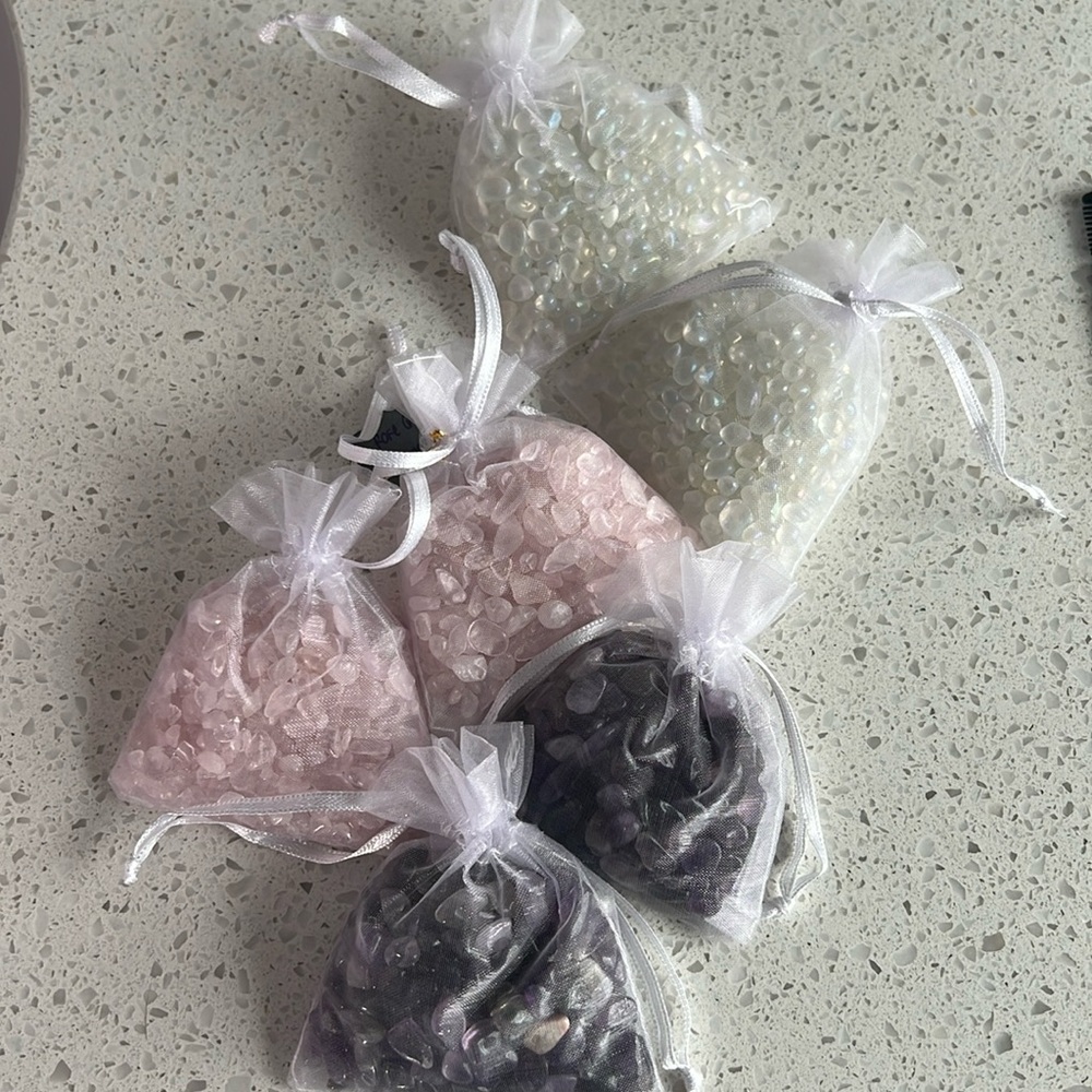 6 bags (100 grams each) crystal chips
